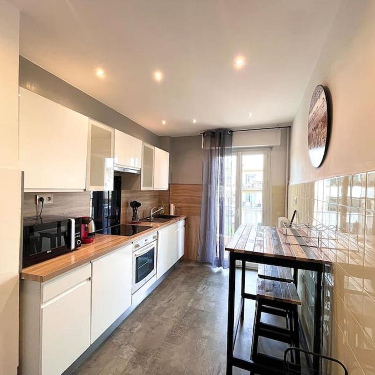 Large flat terrace Sea view, Promenade des Anglais - Appartement 2 Chambres avec Terrasse et Vue sur la Mer - 9