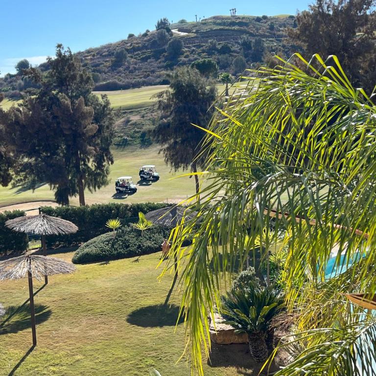 Modern Sea & Golf View 2-Bedroom Apartment with Pool and Terrace in Mijas - Apartamento de 2 dormitorios - 7