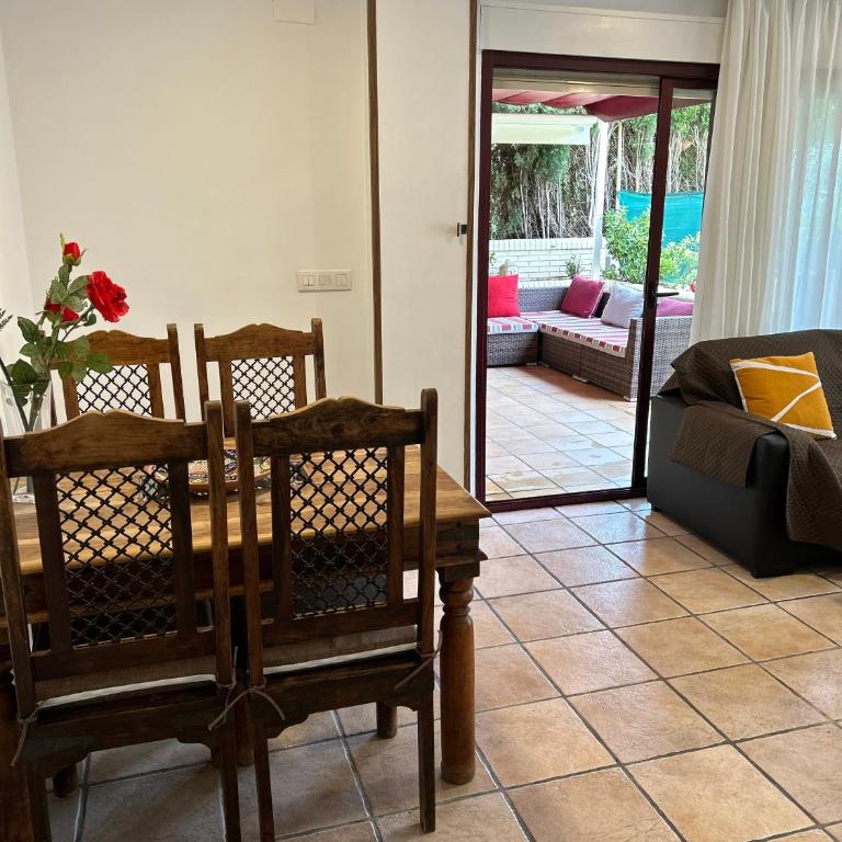 Albir Calle Pau Casals - Two-Bedroom Apartment - 13