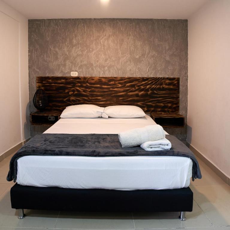 Hotel Express Medellin FARUM - Double Room - 1
