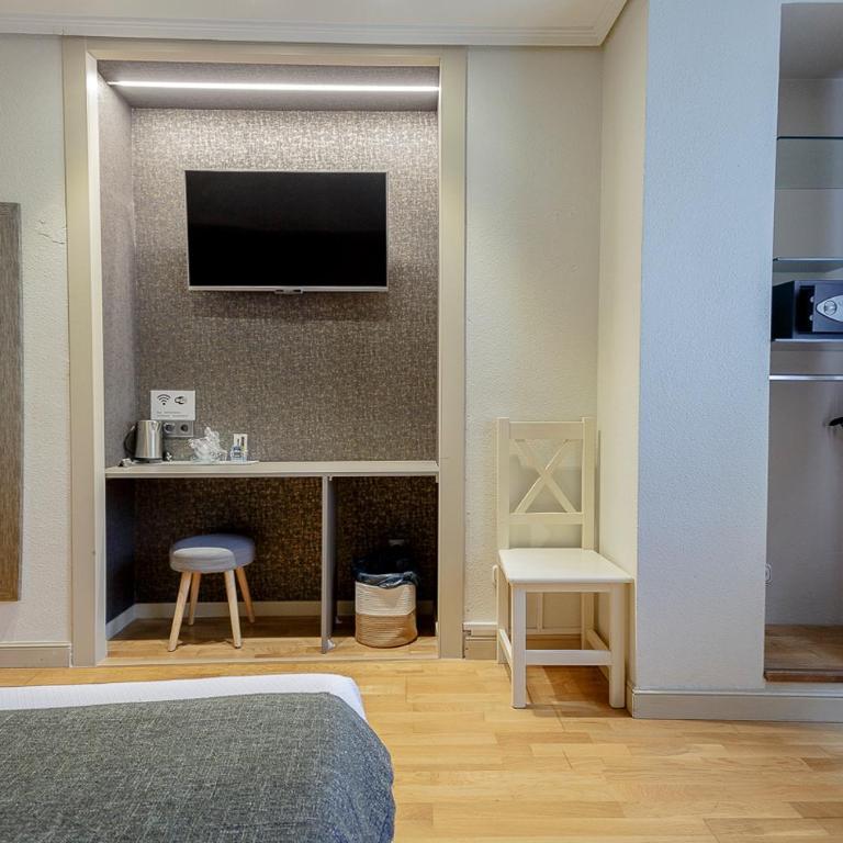 Hostal Rodas Pamplona - Habitación Doble - 2