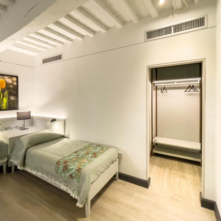 Duccio Nacci Rooms- Guesthouse - Camera Budget Matrimoniale/Doppia con Letti Singoli - 12