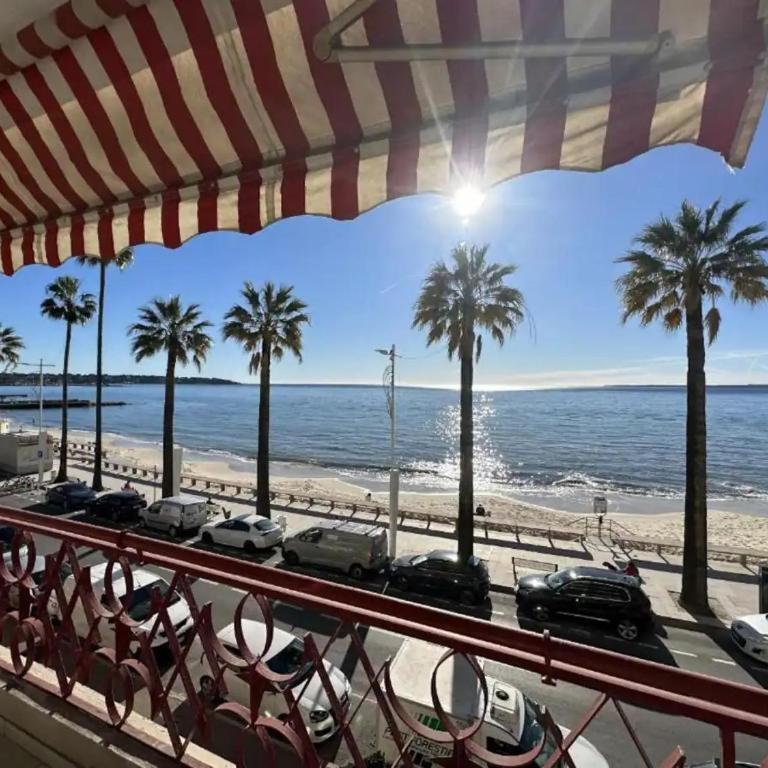 Studio terrasse face à la plage JUAN LES PINS - Studio - Vue sur Mer - 1