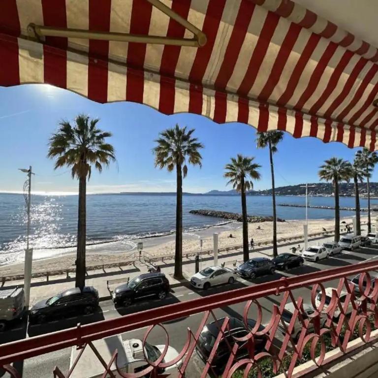 Studio terrasse face à la plage JUAN LES PINS - Studio - Vue sur Mer - 24