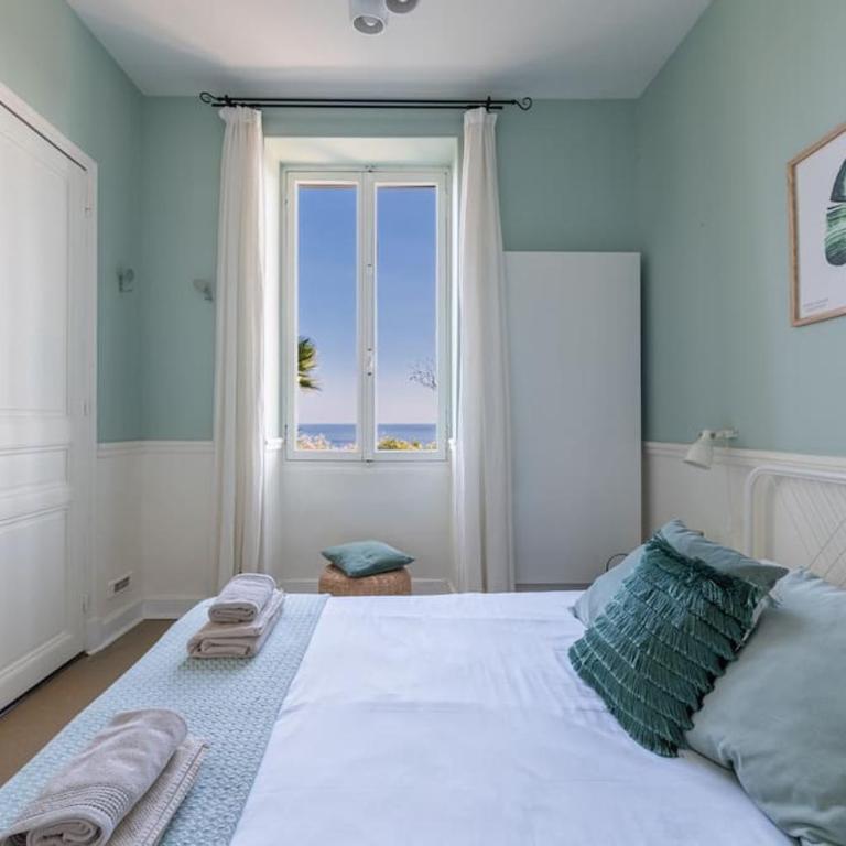 Magnifique Villa d'époque vue mer, plage à 12 min à pieds - Villa - 47