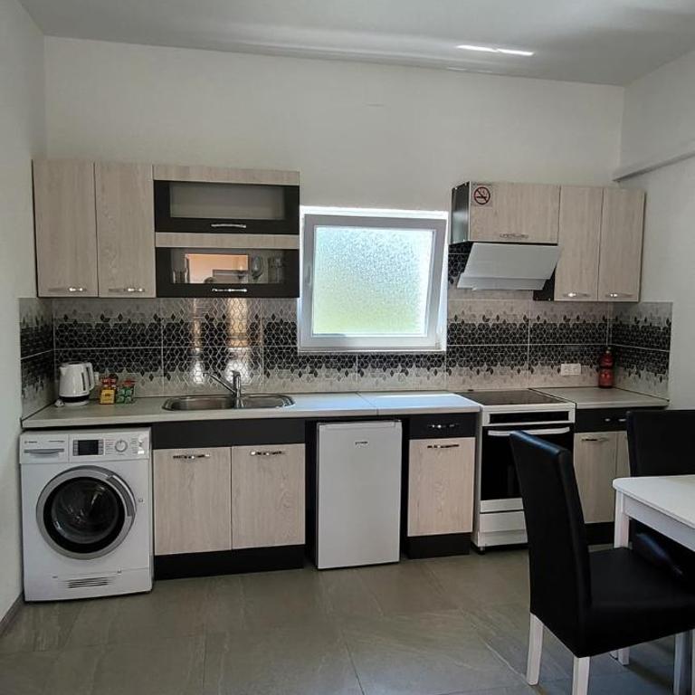 Oz Lux Apartments - One-Bedroom Apartment - 8