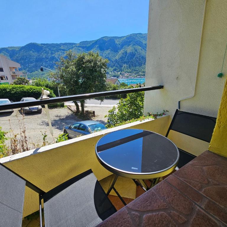 Apartment Luka - One-Bedroom Apartment with Sea View - 3