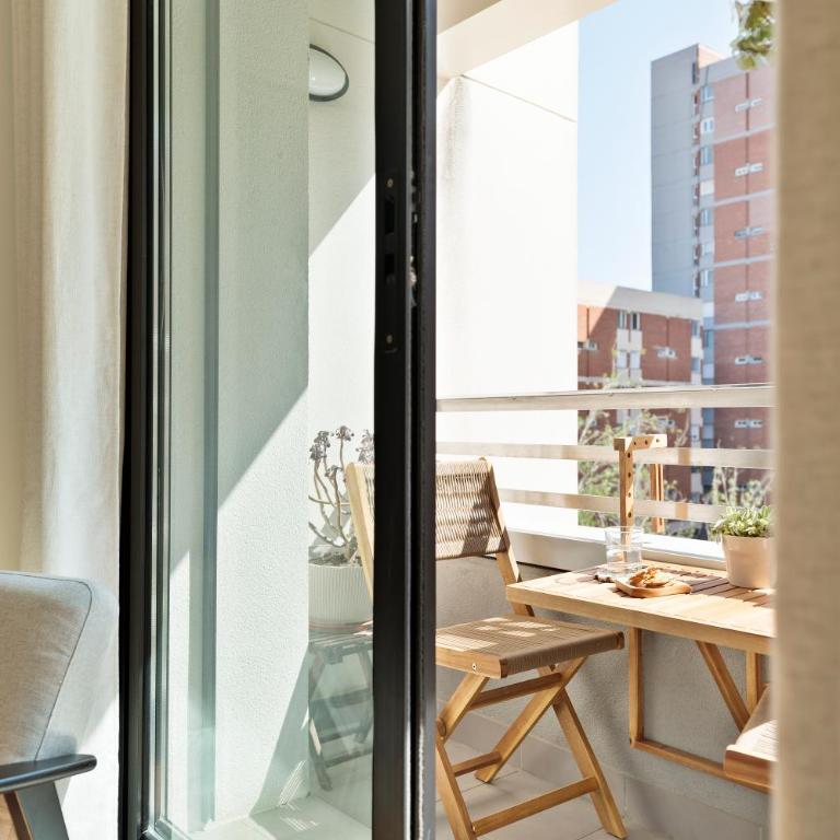 Cerca de la Playa y El Born, con Piscina - Two-Bedroom Apartment - 8