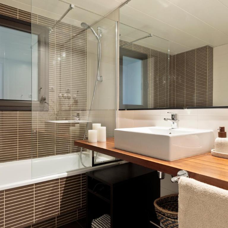 Cerca de la Playa y El Born, con Piscina - Two-Bedroom Apartment - 9