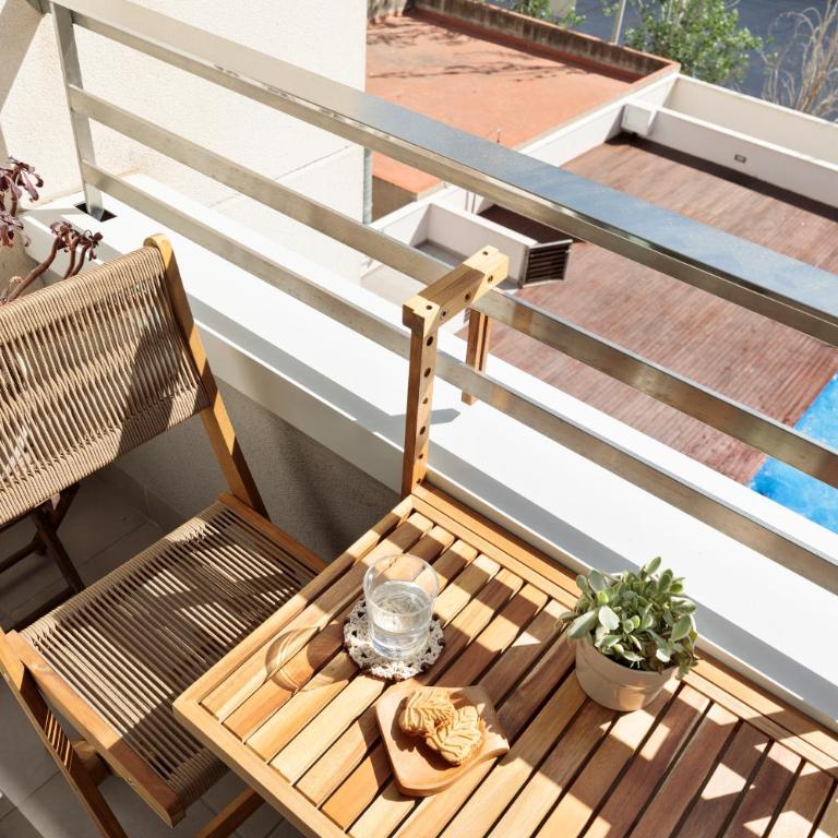 Cerca de la Playa y El Born, con Piscina - Two-Bedroom Apartment - 15
