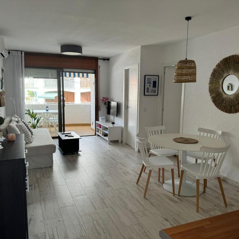 La Marinada - Two-Bedroom Apartment - 6
