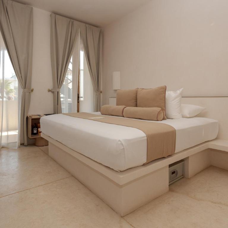 Suites Panamera - Atrium Room Superior - 11