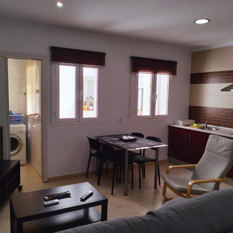 Apartamento Garcia Lorca 627,SOLO FAMILA y PAREJAS - Apartamento de 2 dormitorios - 12