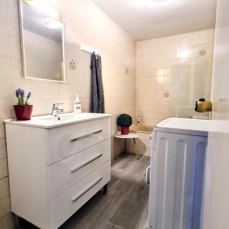 Ferienwohnung nahe Strand, Stadt und Yachthafen - frisch renoviert - Apartamento de 1 dormitorio - 8