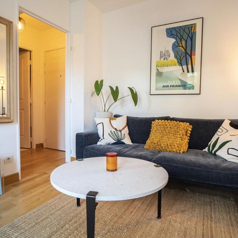 LUMINEUX 37m pour 2 avec BALCON à Paris! - Appartement - 2
