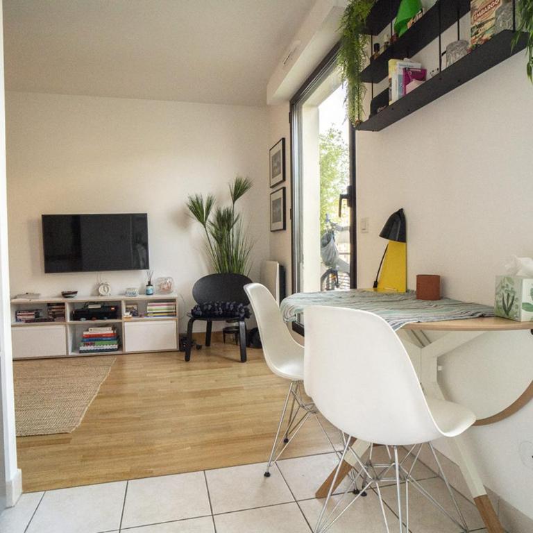 LUMINEUX 37m pour 2 avec BALCON à Paris! - Appartement - 7