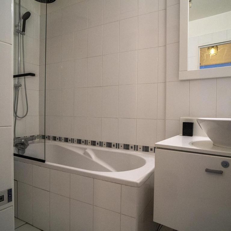 LUMINEUX 37m pour 2 avec BALCON à Paris! - Appartement - 10