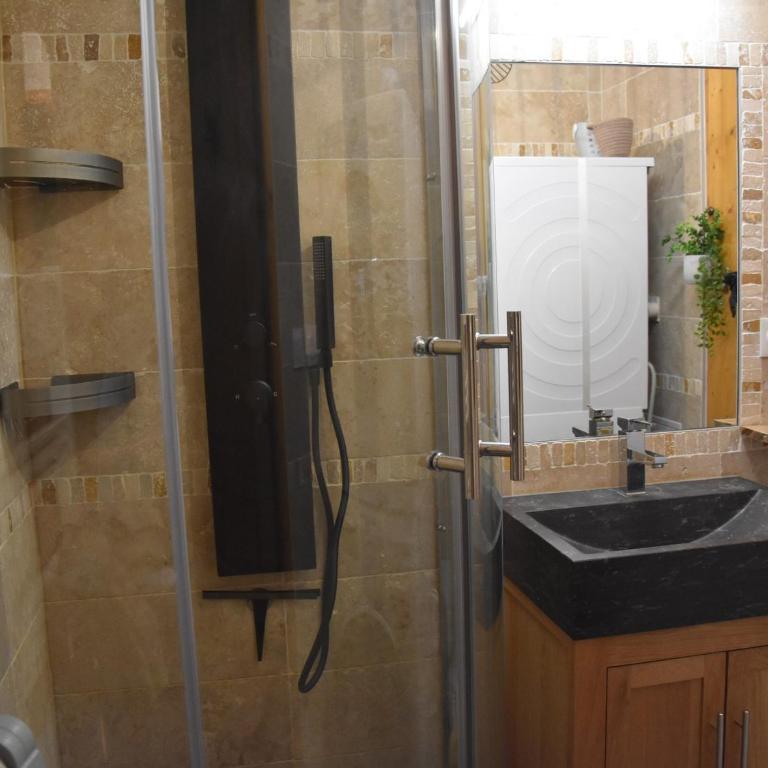 Appartement spacieux, 3 étoiles, max 8 pers, 2 terrasses - FR-1-464-54 - Apartment mit 3 Schlafzimmern - 12