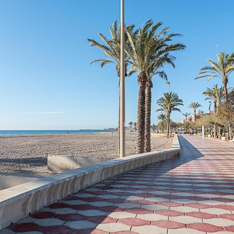 Hogar Digital Playa y Piscina en Urbanización Roquetas de Mar - One-Bedroom Apartment - 30