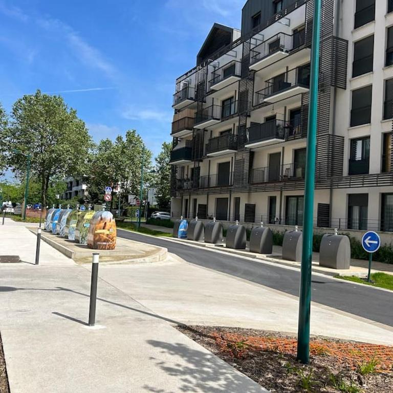 Cosy Apartment - Parking, Garden,10mn from Disneyland! - Two-Bedroom Apartment - 38