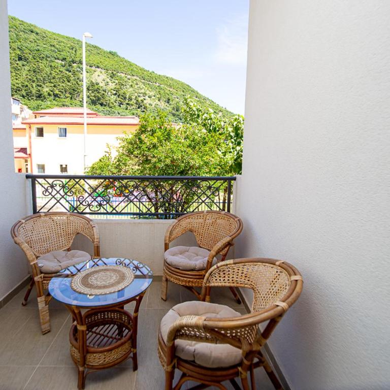 Newly refurnished apartment with large garden - Apartman sa 1 Spavaćom Sobom - 3