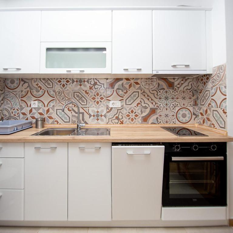 Newly refurnished apartment with large garden - Apartman sa 1 Spavaćom Sobom - 9