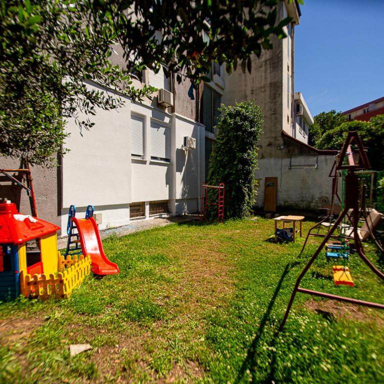 Newly refurnished apartment with large garden - Apartman sa 1 Spavaćom Sobom - 14