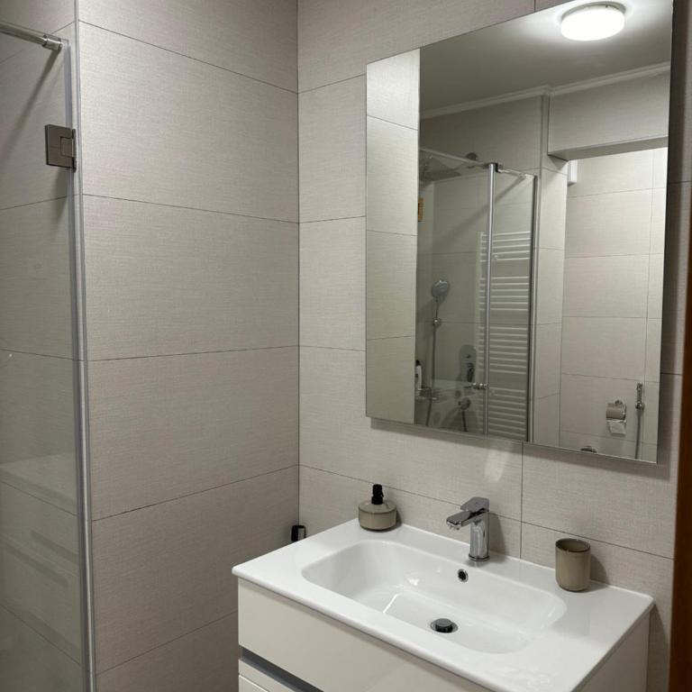 River Walk - Luxury VIP Apartment Ilidža - Two-Bedroom Apartment with Resort View - 24
