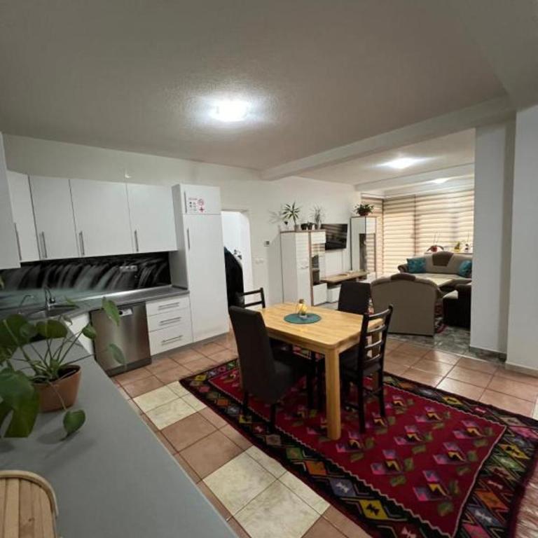 Teal Apartments - One-Bedroom Apartment - 3