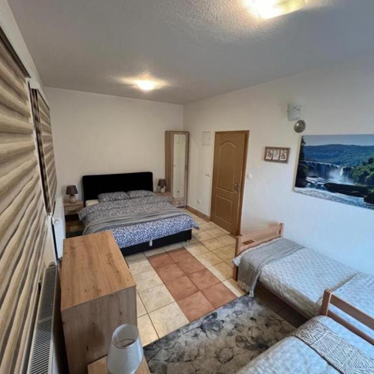 Teal Apartments - One-Bedroom Apartment - 5