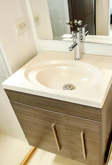 Apartamento con vista al mar Rodadero Santa Marta - Two-Bedroom Apartment - 25