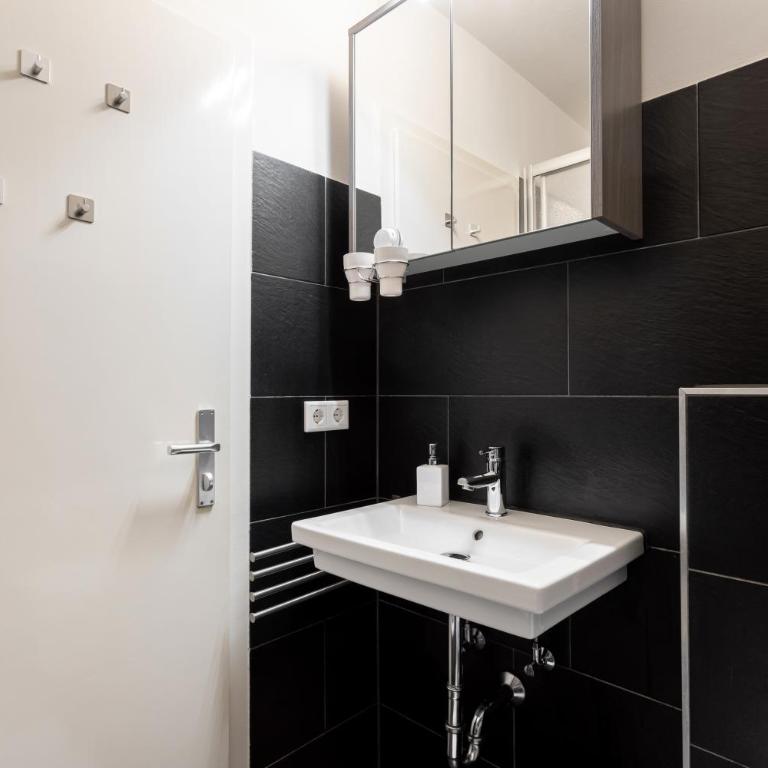Global Living - Design Apartments I Terrace I Kitchen I Smart-TV I Parking space I München - Appartement 1 Chambre - 35