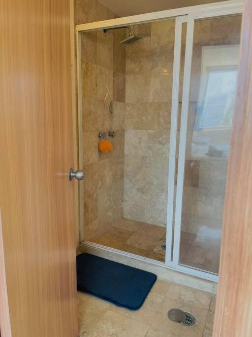 Espectacular departamento a pasos de costera - Apartamento de 3 dormitorios - 13