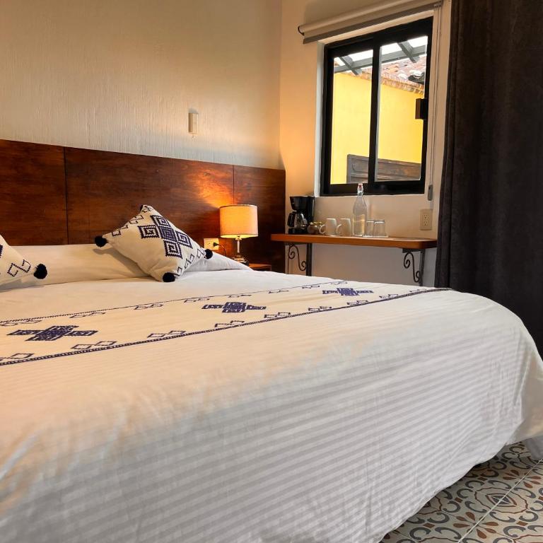 Hotel Ocho Barrios - Suite Junior - 13