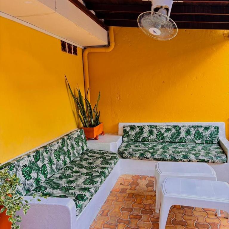APARTAMENTO CÉNTRICO con PISCINA a UNA CUADRA - Apartamento de 2 dormitorios - 12