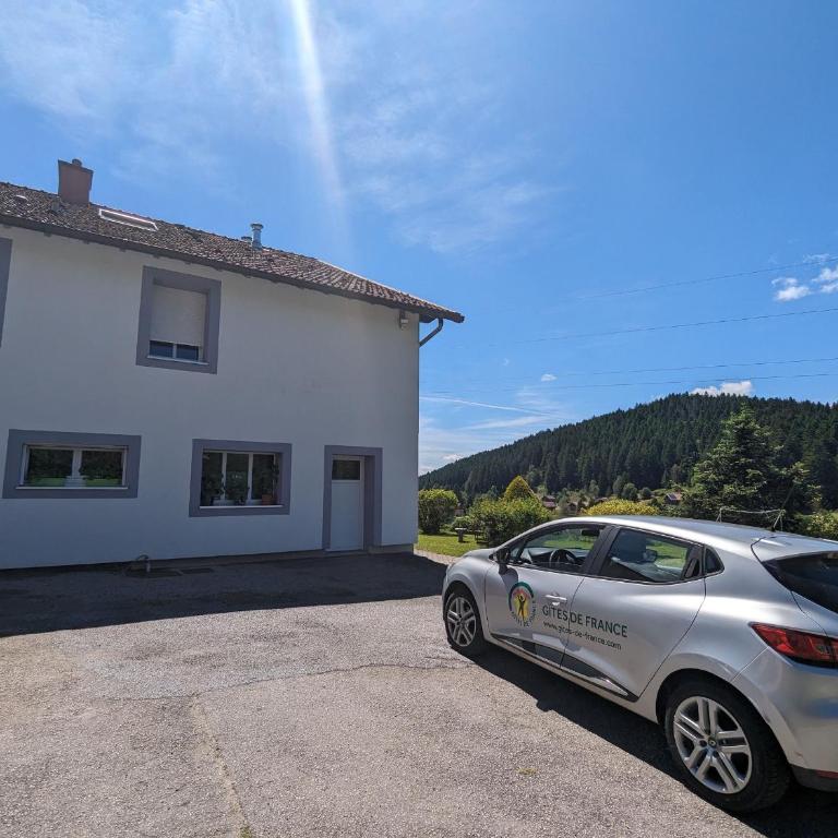 Gîte Confortable en Pleine Nature avec Cheminée et Accès Direct aux Sentiers, Proche Gérardmer et Lac - FR-1-589-124 - Maison de Vacances (4 Adultes) - 32