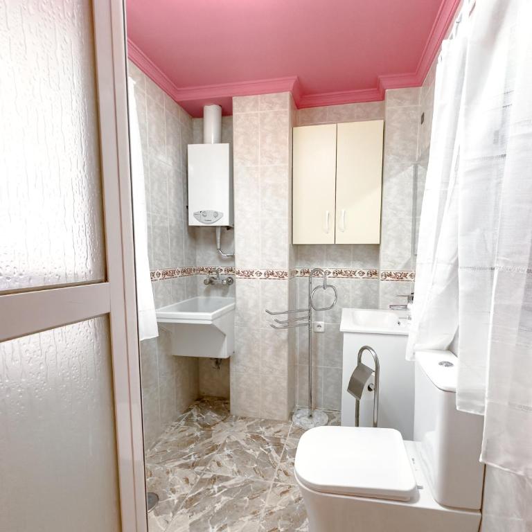 Hostal Habitaciones & Suites Don Pepín - Double Room with Private Bathroom - 4