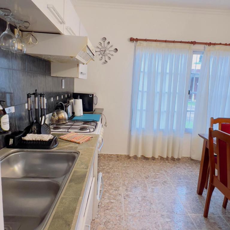 G4 HERMOSA CASA 2 DORMITORIOS en Villa Ángela - Casa de 2 dormitorios - 15