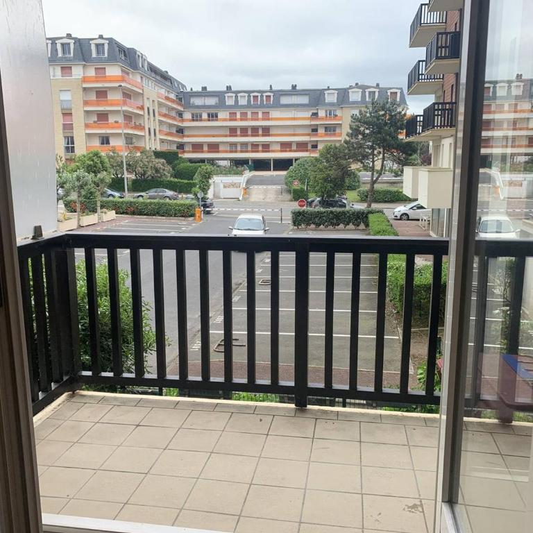 Appartement lumineux à 50m de la plage de Cabourg, balcon, parking gratuit, 4 pers. - FR-1-465-119 - Appartement - 8