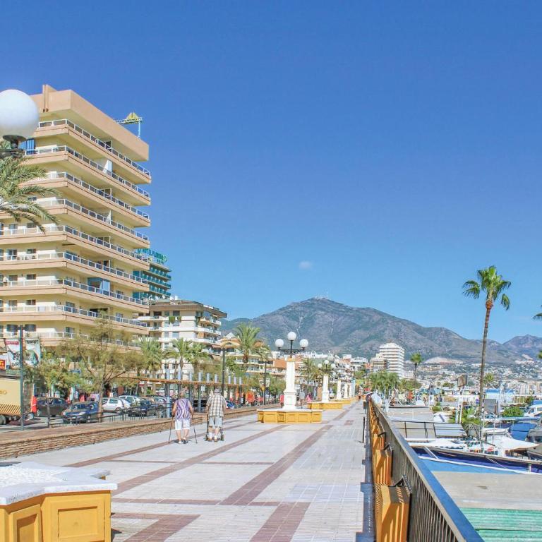 Beautiful Apartment In Fuengirola With Wifi - Apartamento de 1 dormitorio - 15
