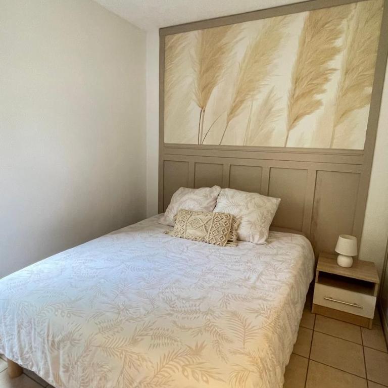 Rez-de-jardin Pinède Piscine Clim proche Plage Village naturiste 230 - Apartment mit 1 Schlafzimmer - 7