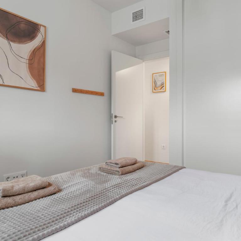Modern 3-bedroom family apartment Estepona Centre - Three-Bedroom Apartment - 16
