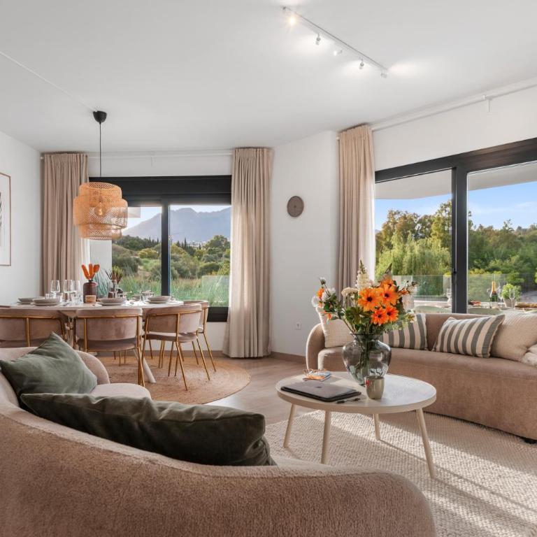 Modern 3-bedroom family apartment Estepona Centre - Three-Bedroom Apartment - 1