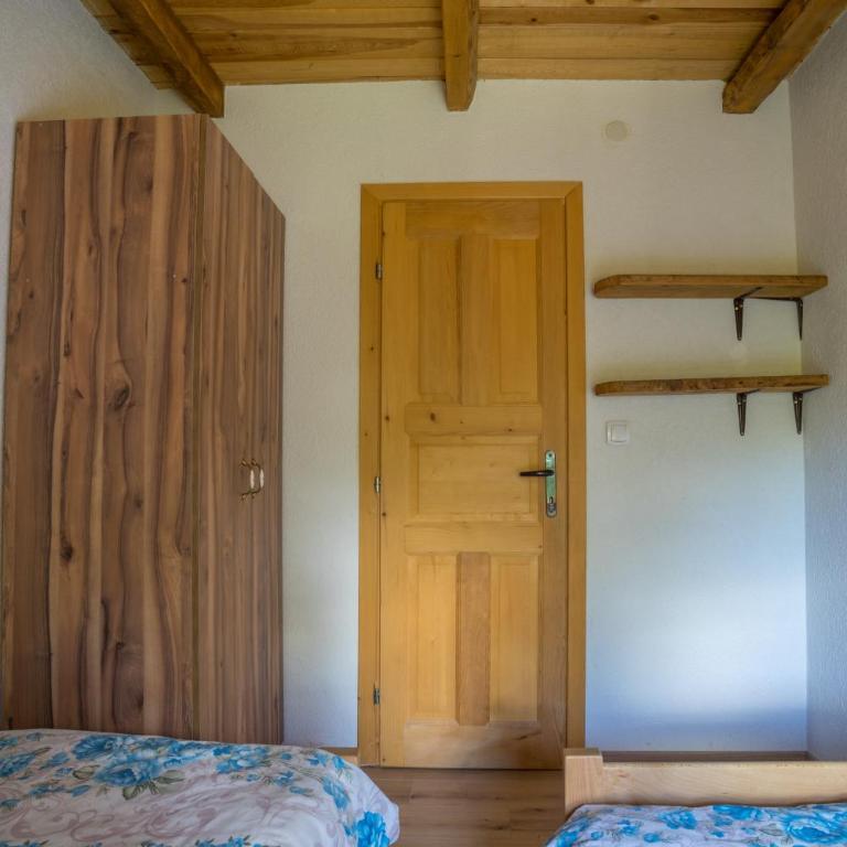 Maple village - Four-Bedroom House - 37