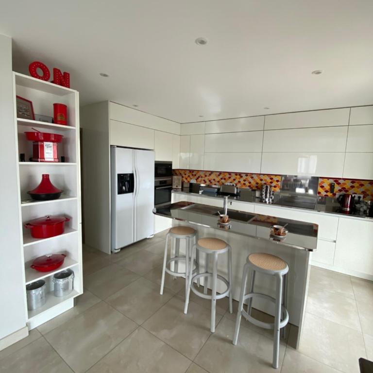 Villa Moana Lagune 4 chambres, 4 salles de bain, piscine privative chauffée à 30 degrés toute l année, balnéo, terrain de pétanque privé, ping-pong - Villa - 13