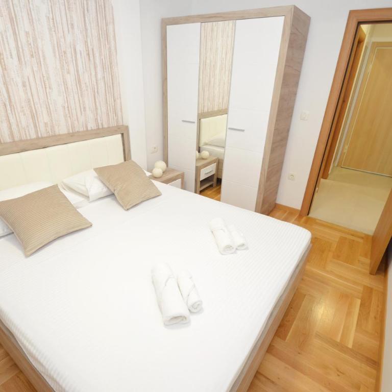 Discovery Point Apartments - One-Bedroom Apartment - 12
