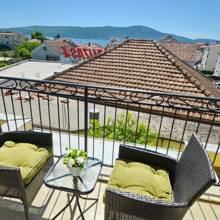 Discovery Point Apartments - One-Bedroom Apartment - 2