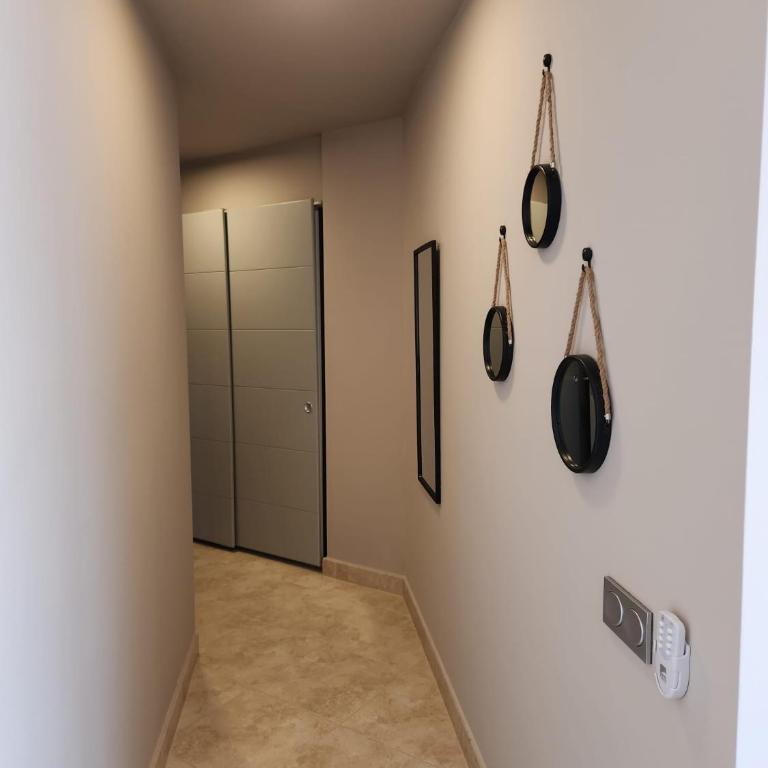 Ático esquinero con preciosas vistas al Valle del Este Golf con piscina comunitaria! - Apartamento de 3 dormitorios - 69