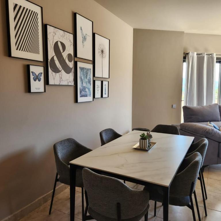 Ático esquinero con preciosas vistas al Valle del Este Golf con piscina comunitaria! - Apartamento de 3 dormitorios - 35