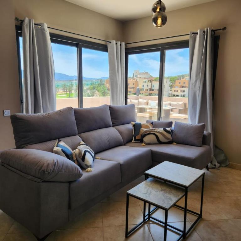 Ático esquinero con preciosas vistas al Valle del Este Golf con piscina comunitaria! - Apartamento de 3 dormitorios - 33